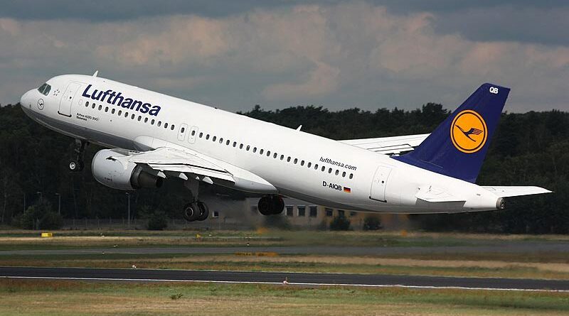 Lufthansa é condenada por negar embarque a judeus