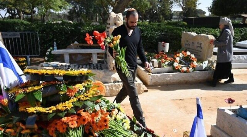 União nacional no funeral dos Bibas